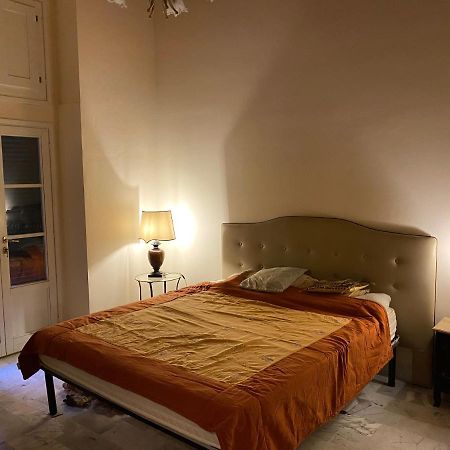 Renovated Apartment With 3 Bedrooms In An Historic Palazzo Between Port And Old Town 利沃诺 外观 照片