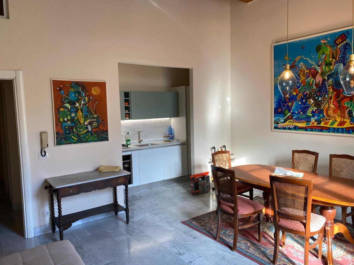 Renovated Apartment With 3 Bedrooms In An Historic Palazzo Between Port And Old Town 利沃诺 外观 照片