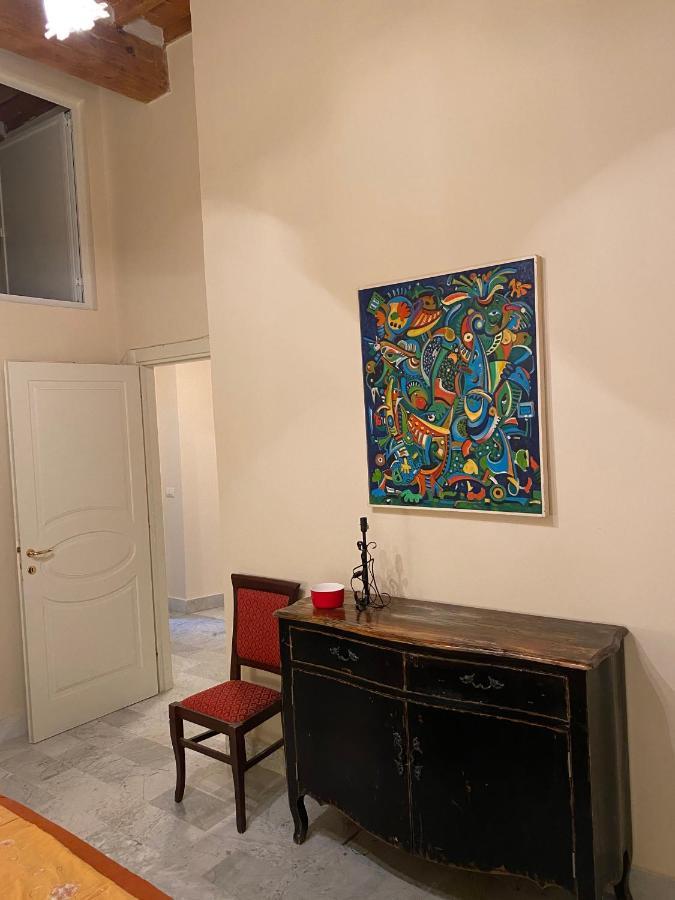 Renovated Apartment With 3 Bedrooms In An Historic Palazzo Between Port And Old Town 利沃诺 外观 照片