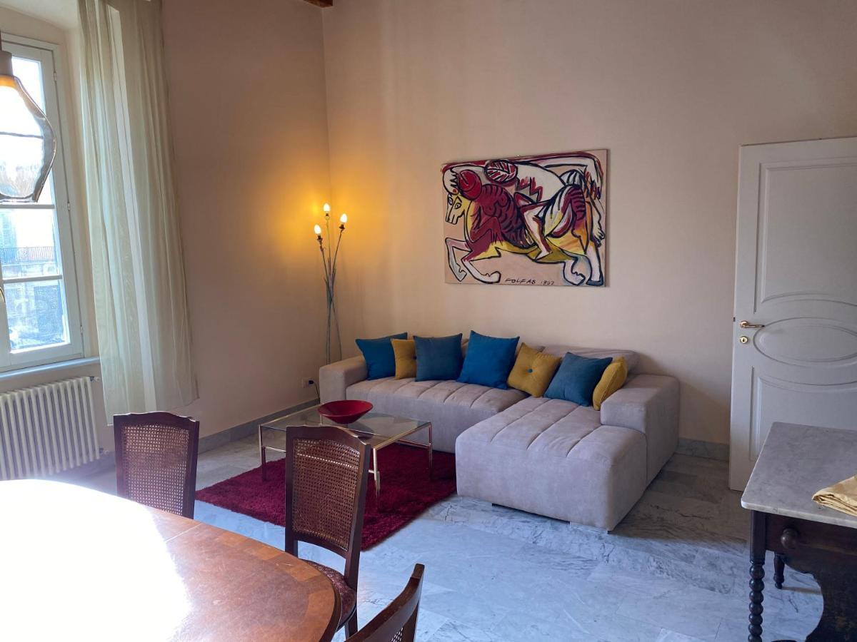 Renovated Apartment With 3 Bedrooms In An Historic Palazzo Between Port And Old Town 利沃诺 外观 照片