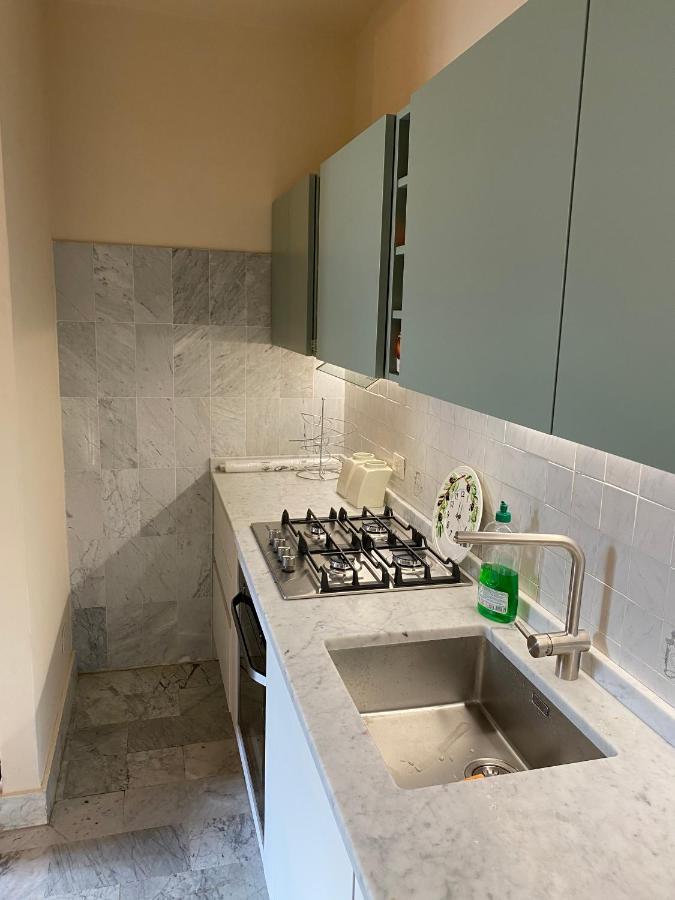 Renovated Apartment With 3 Bedrooms In An Historic Palazzo Between Port And Old Town 利沃诺 外观 照片