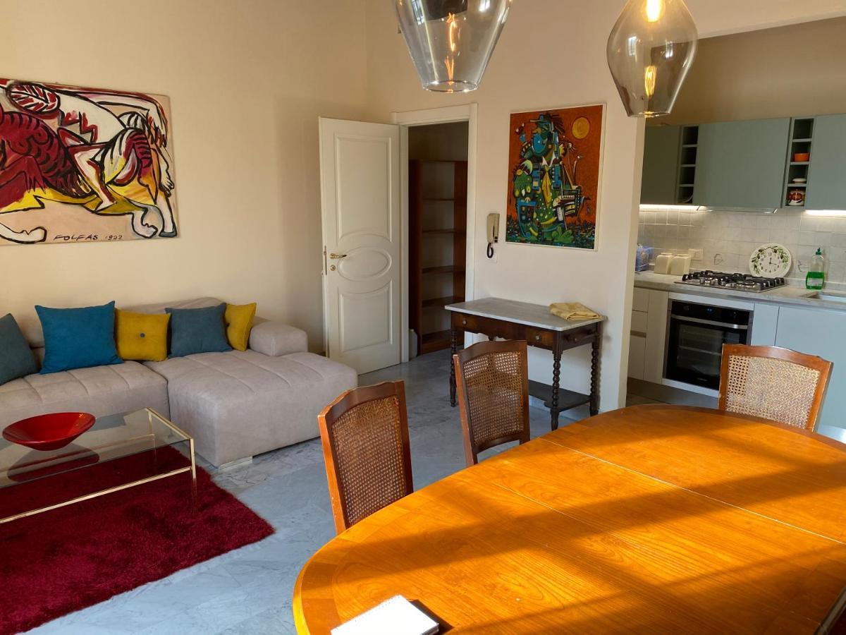 Renovated Apartment With 3 Bedrooms In An Historic Palazzo Between Port And Old Town 利沃诺 外观 照片