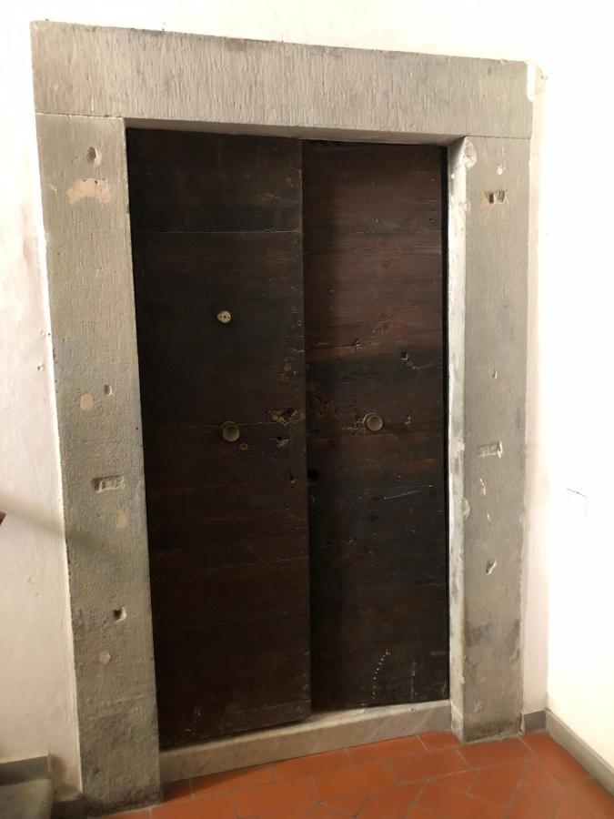 Renovated Apartment With 3 Bedrooms In An Historic Palazzo Between Port And Old Town 利沃诺 外观 照片