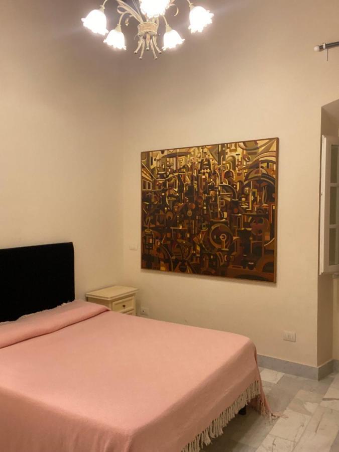 Renovated Apartment With 3 Bedrooms In An Historic Palazzo Between Port And Old Town 利沃诺 外观 照片